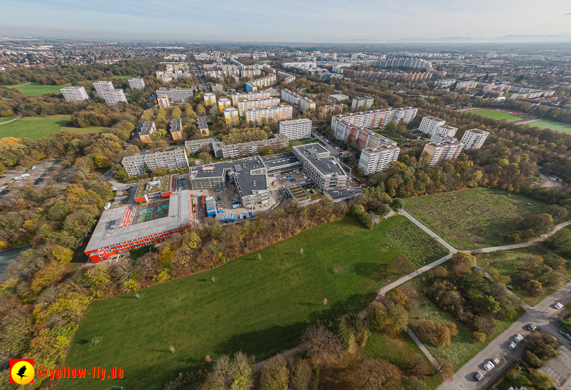 03.11.2022 -  Ostparksee mit Umgebung in Neuperlach